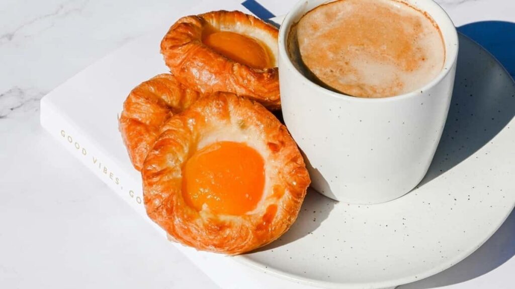 Udhezues praktik dhe lokal per reklamuesit ne Shqiperi: si te identifikoni krijues Egypt Rumble per te rritur sentimentin e markes, me analiza trendesh, rreziqe dhe taktika bashkepunimi.