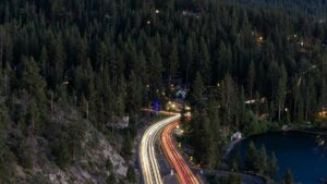 Udhezues praktiko-shpjegues per reklamues ne Shqiperi: si te gjeni krijues kolumbiane ne Takatak per dergim PR paketash, validate taktika, dhe rregulla praktike.