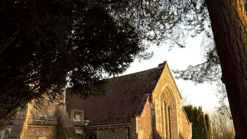 Udhezues praktik per krijues nga Shqiperia: si ti identifikosh, kontaktosh dhe mbyllesh giveaways me marka uzbeke ne TikTok duke perdorur taktika lokale, analiza trendesh dhe rrjetet e marketingut.