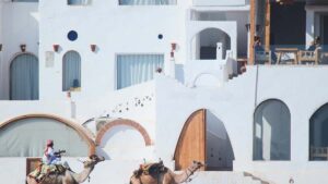 Udhezues praktik per krijues ne Shqiperi: si te targetosh dhe te kontaktosh marka ne Letoni via LinkedIn per te shperndare kode zbritjeje te kufizuara ne kohe, me taktika, shembuj dhe lista veprimesh.