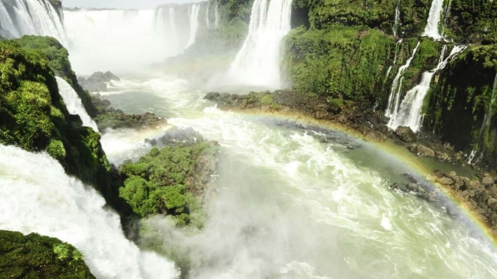 Si te kontaktosh brandet malteze ne Threads dhe te rritesh shanset per bashkepunime: taktika lokale, shembuj, dhe hapat konkrete per krijues ne Shqiperi.