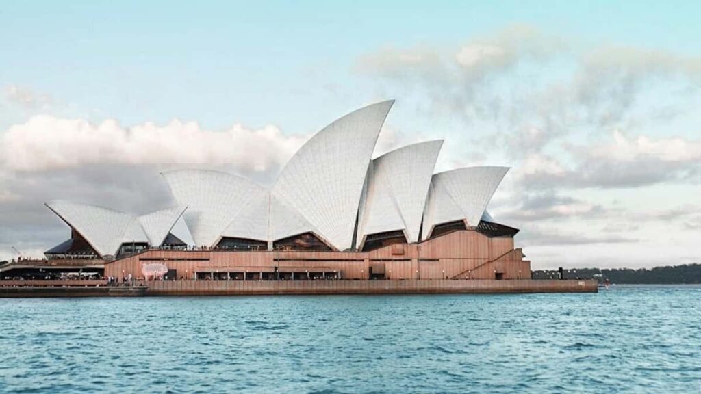 Udhezues praktik per reklamuesit shqiptare qe kerkojne krijues Instagram ne Itali per te targetuar perdorues niche dhe te rrisin provat falas te SaaS.