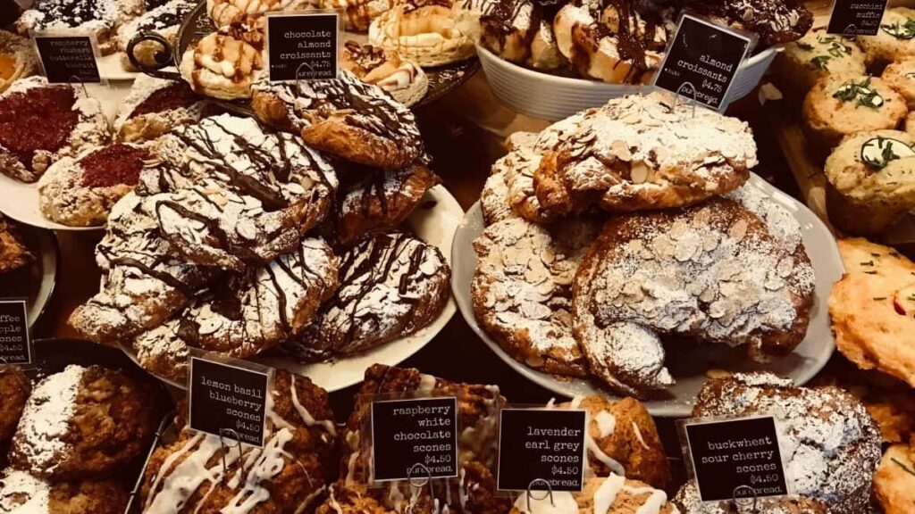 Udhezues praktik per krijues ne Shqiperi: strategji, pitch, dhe hapa konkrete per t'u dukur nga markat austriake ne Rumble dhe te futeni ne fushata.